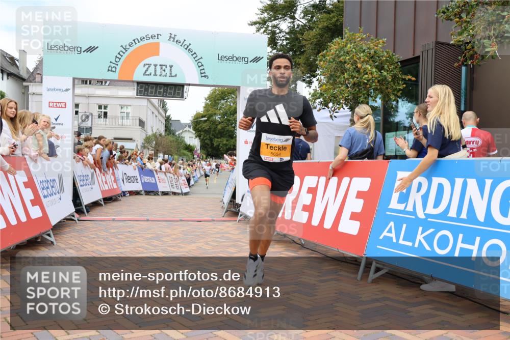 31.08.2025 - 21. Blankeneser Heldenlauf Strokosch-Dieckow http://msf.ph/oto/8684913 31.08.2025 12:01:23 Ziel 5654, 4219 meine-sportfotos.de