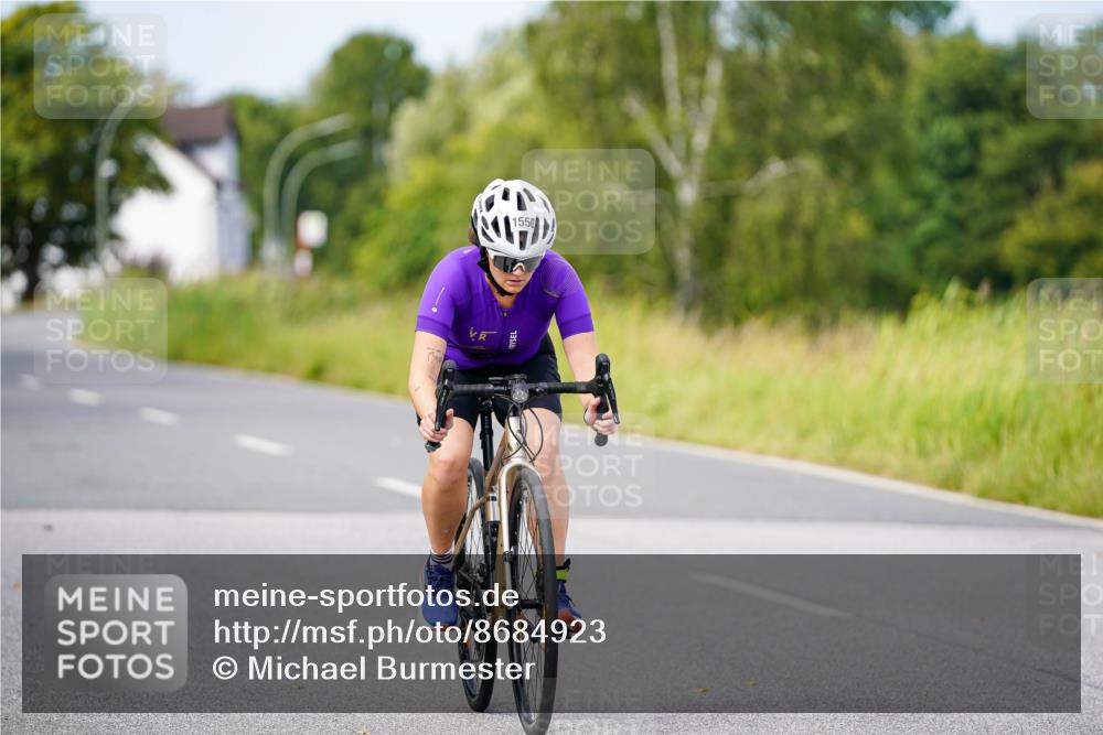 31.08.2025 - Elbe Triathlon Hamburg Michael Burmester http://msf.ph/oto/8684923 31.08.2025 11:29:26 Radfahren 1550 meine-sportfotos.de
