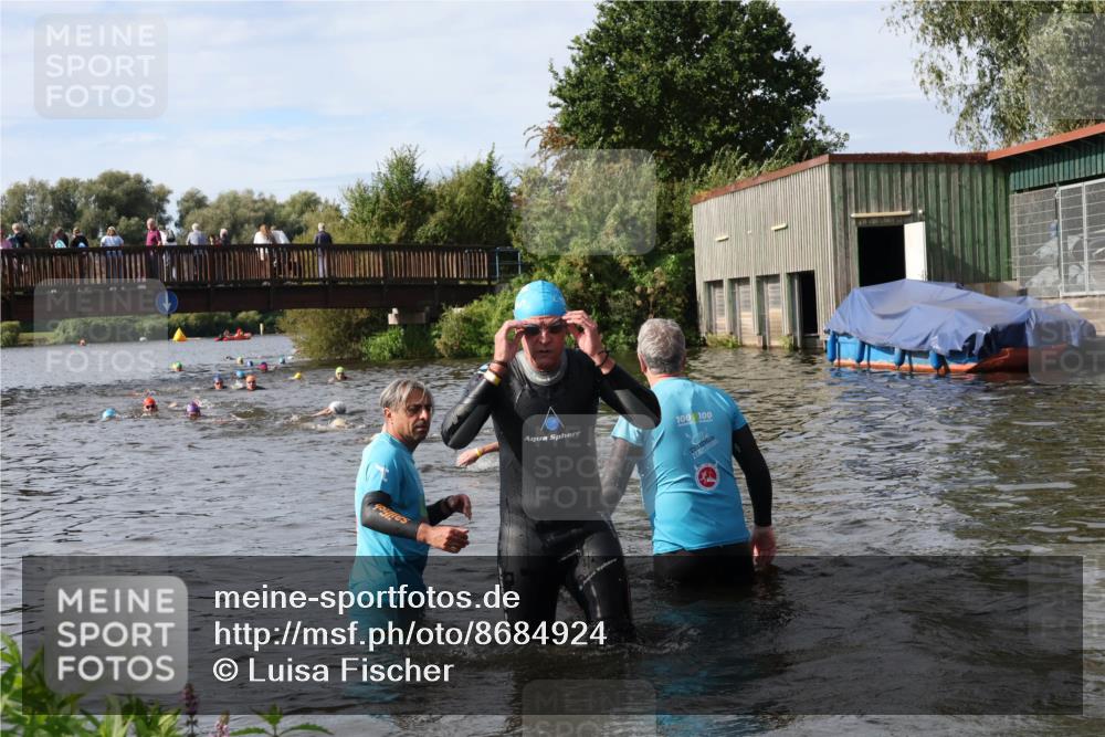 31.08.2025 - Elbe Triathlon Hamburg Luisa Fischer http://msf.ph/oto/8684924 31.08.2025 10:32:19 Schwimmen 1302, 1337 meine-sportfotos.de