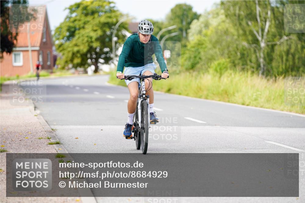 31.08.2025 - Elbe Triathlon Hamburg Michael Burmester http://msf.ph/oto/8684929 31.08.2025 11:31:21 Radfahren 1606 meine-sportfotos.de