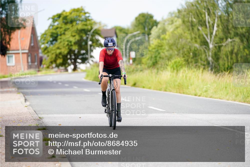 31.08.2025 - Elbe Triathlon Hamburg Michael Burmester http://msf.ph/oto/8684935 31.08.2025 11:31:37 Radfahren 1555 meine-sportfotos.de