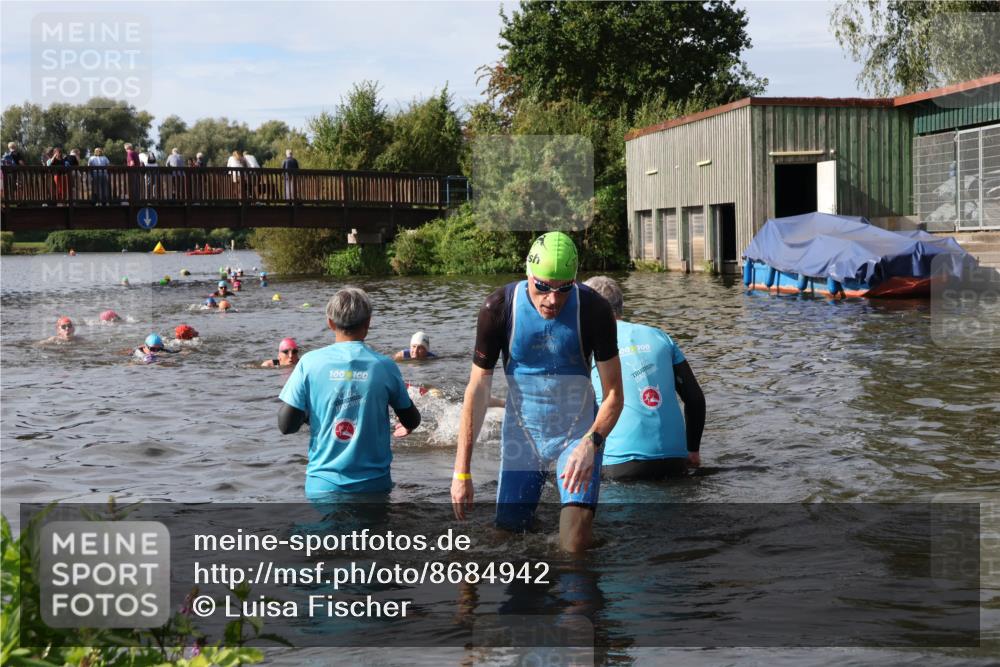 31.08.2025 - Elbe Triathlon Hamburg Luisa Fischer http://msf.ph/oto/8684942 31.08.2025 10:32:30 Schwimmen 1263, 1319 meine-sportfotos.de