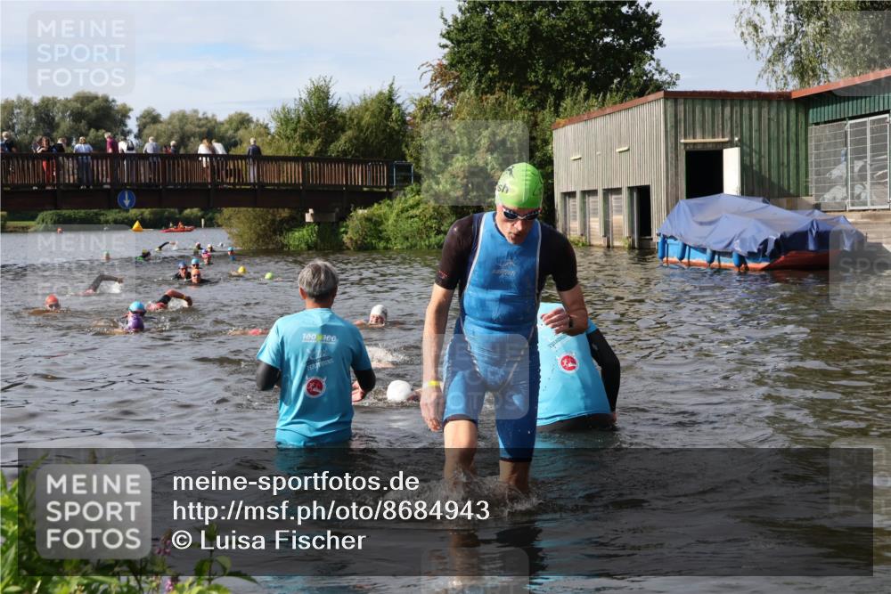 31.08.2025 - Elbe Triathlon Hamburg Luisa Fischer http://msf.ph/oto/8684943 31.08.2025 10:32:31 Schwimmen 1263, 1319 meine-sportfotos.de