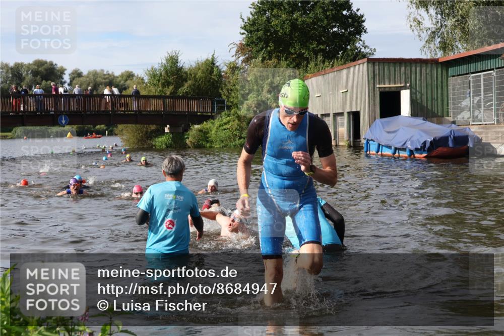 31.08.2025 - Elbe Triathlon Hamburg Luisa Fischer http://msf.ph/oto/8684947 31.08.2025 10:32:31 Schwimmen 1263, 1319 meine-sportfotos.de
