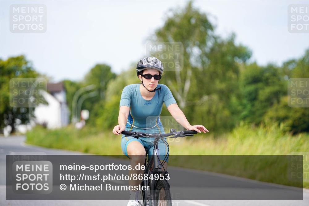 31.08.2025 - Elbe Triathlon Hamburg Michael Burmester http://msf.ph/oto/8684953 31.08.2025 11:33:46 Radfahren 1525 meine-sportfotos.de