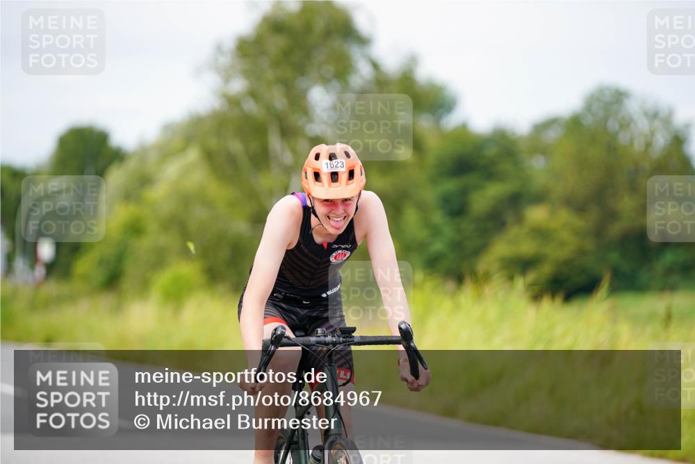 31.08.2025 - Elbe Triathlon Hamburg Michael Burmester http://msf.ph/oto/8684967 31.08.2025 12:17:54 Radfahren 1623 meine-sportfotos.de