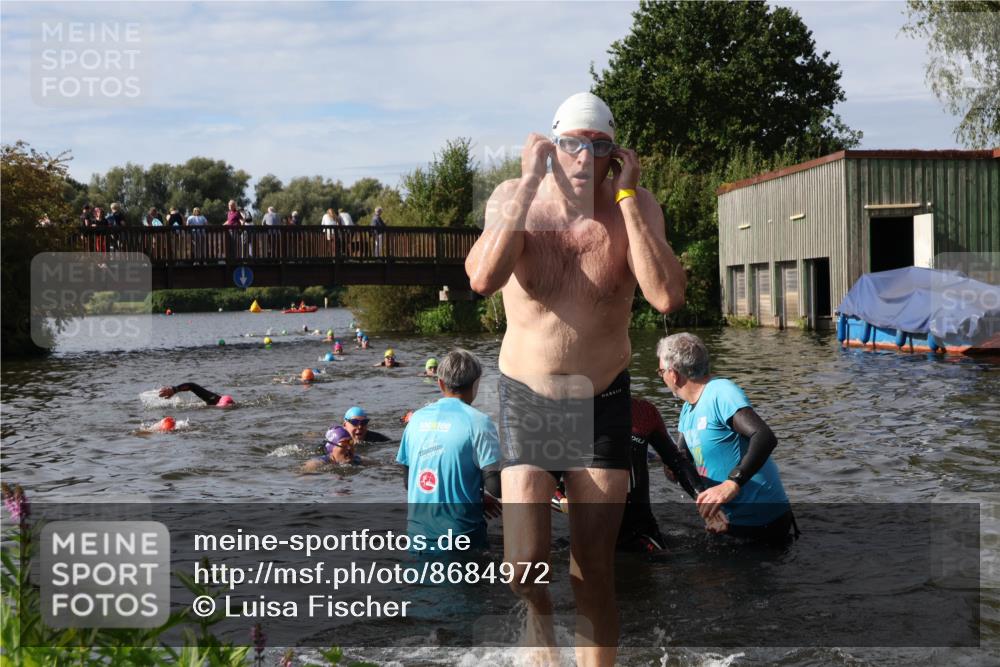 31.08.2025 - Elbe Triathlon Hamburg Luisa Fischer http://msf.ph/oto/8684972 31.08.2025 10:32:38 Schwimmen 1263, 1319, 1322, 1335 meine-sportfotos.de