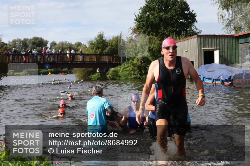 31.08.2025 - Elbe Triathlon Hamburg Luisa Fischer http://msf.ph/oto/8684992 31.08.2025 10:32:46 Schwimmen 1252, 1314, 1318, 1320, 1322, 1335 meine-sportfotos.de
