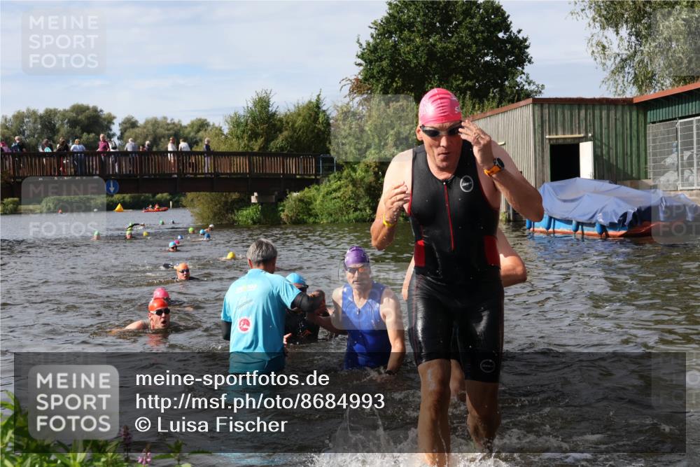 31.08.2025 - Elbe Triathlon Hamburg Luisa Fischer http://msf.ph/oto/8684993 31.08.2025 10:32:46 Schwimmen 1252, 1314, 1318, 1320, 1322, 1335 meine-sportfotos.de