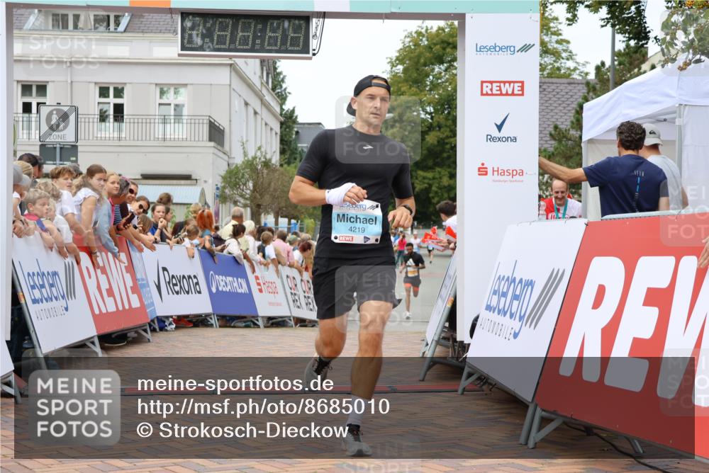 31.08.2025 - 21. Blankeneser Heldenlauf Strokosch-Dieckow http://msf.ph/oto/8685010 31.08.2025 12:01:16 Ziel 5814, 4219 meine-sportfotos.de