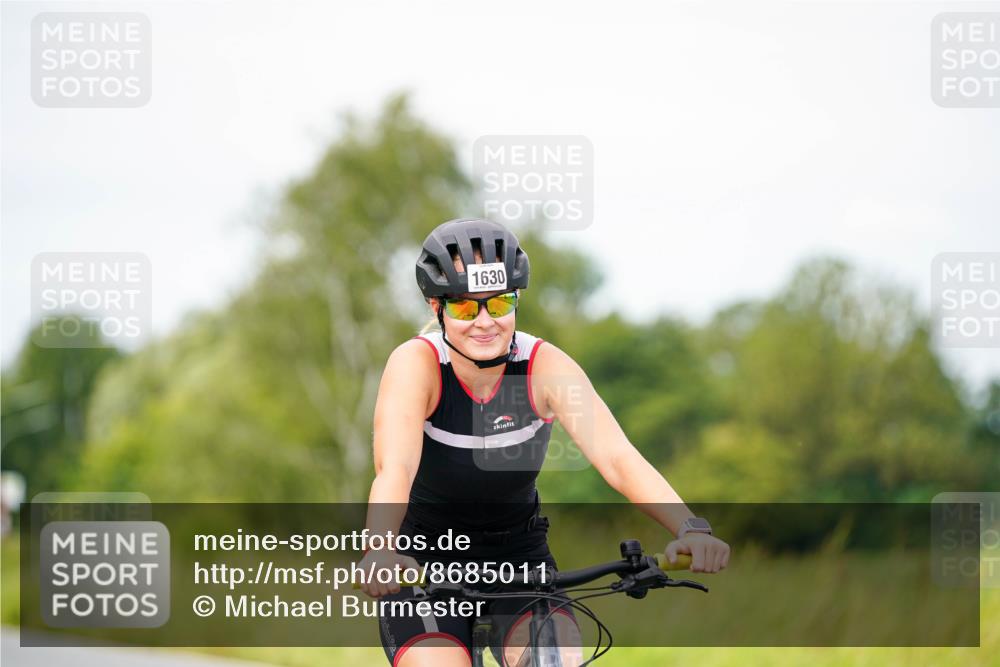 31.08.2025 - Elbe Triathlon Hamburg Michael Burmester http://msf.ph/oto/8685011 31.08.2025 12:20:22 Radfahren 1630 meine-sportfotos.de