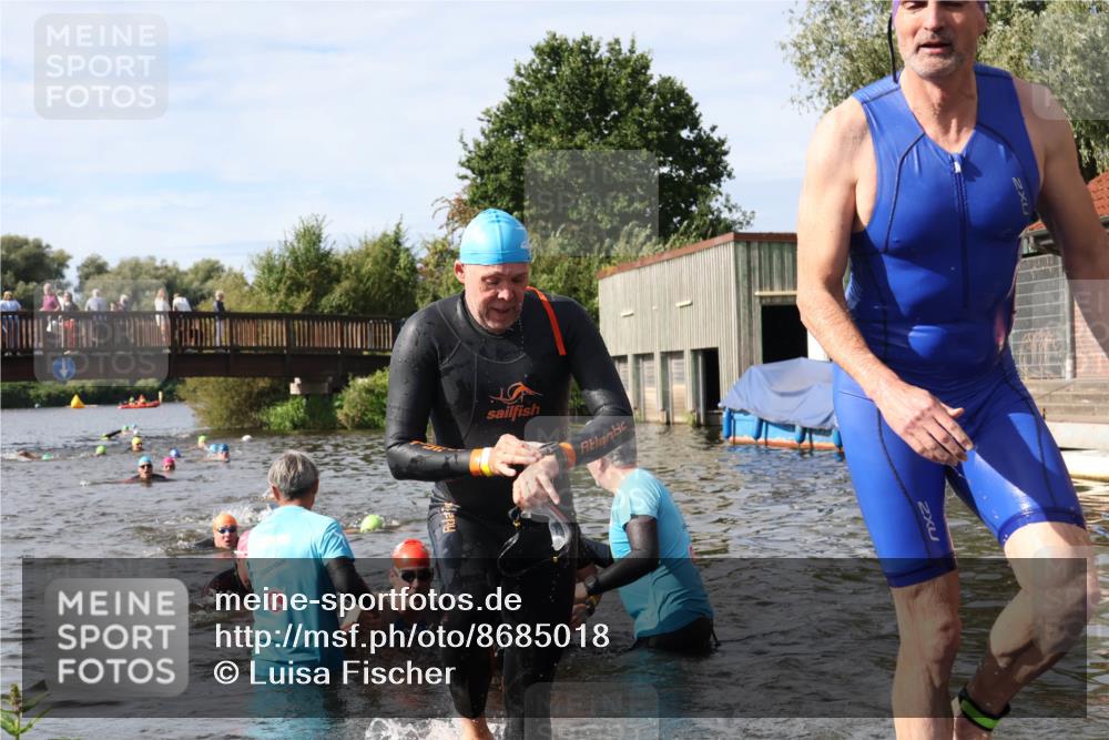 31.08.2025 - Elbe Triathlon Hamburg Luisa Fischer http://msf.ph/oto/8685018 31.08.2025 10:32:51 Schwimmen 1252, 1275, 1300, 1314, 1318, 1320, 1322 meine-sportfotos.de