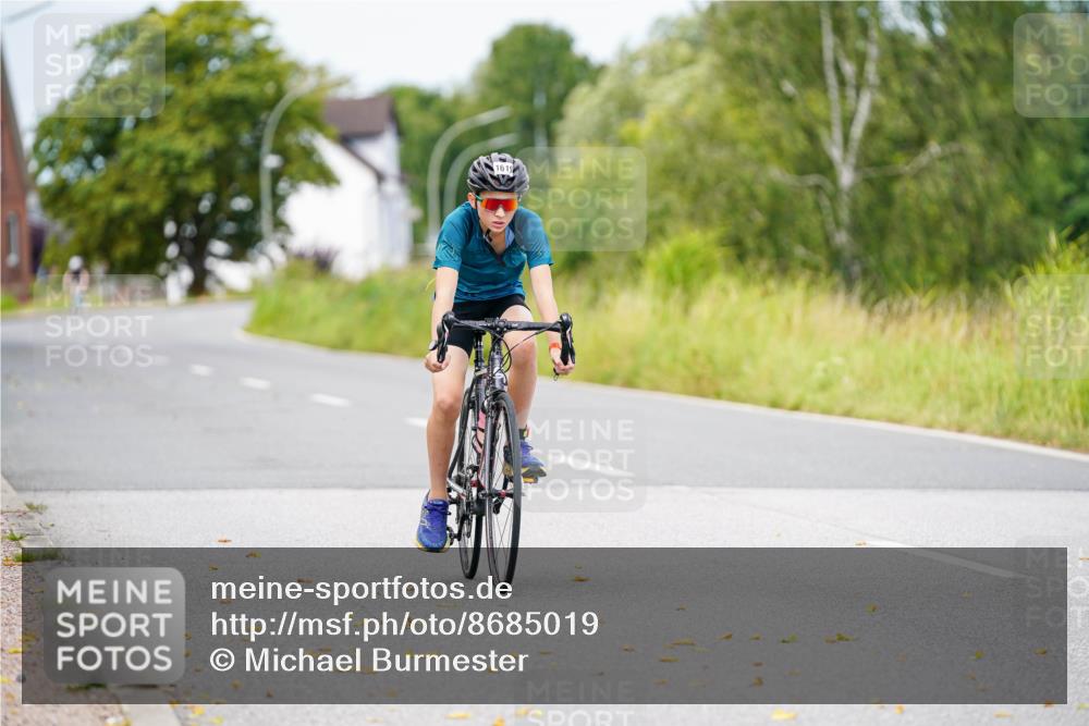 31.08.2025 - Elbe Triathlon Hamburg Michael Burmester http://msf.ph/oto/8685019 31.08.2025 12:21:14 Radfahren 1619 meine-sportfotos.de