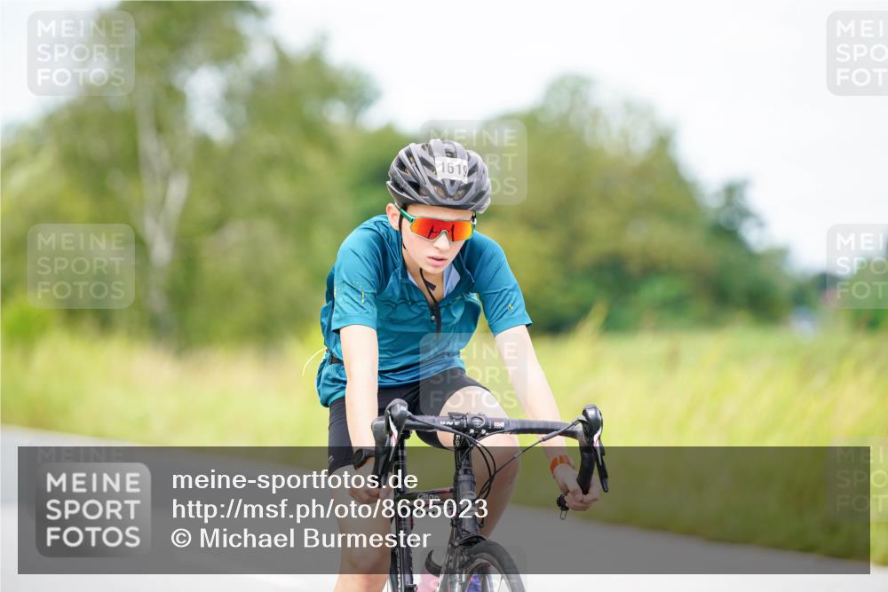 31.08.2025 - Elbe Triathlon Hamburg Michael Burmester http://msf.ph/oto/8685023 31.08.2025 12:21:16 Radfahren 1619 meine-sportfotos.de