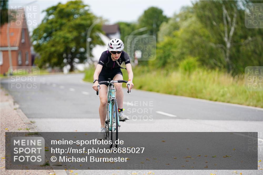31.08.2025 - Elbe Triathlon Hamburg Michael Burmester http://msf.ph/oto/8685027 31.08.2025 12:21:30 Radfahren 1632 meine-sportfotos.de