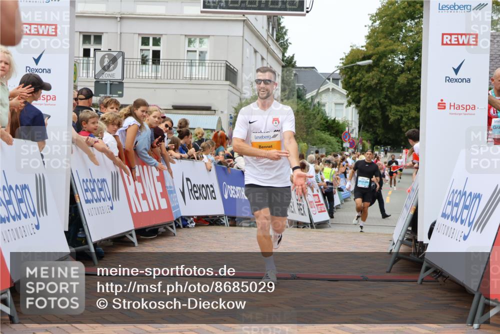 31.08.2025 - 21. Blankeneser Heldenlauf Strokosch-Dieckow http://msf.ph/oto/8685029 31.08.2025 12:01:12 Ziel 5814, 4219 meine-sportfotos.de