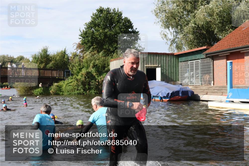 31.08.2025 - Elbe Triathlon Hamburg Luisa Fischer http://msf.ph/oto/8685040 31.08.2025 10:32:58 Schwimmen 1252, 1261, 1275, 1300, 1320 meine-sportfotos.de