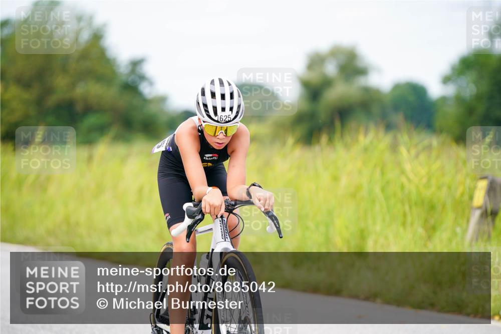 31.08.2025 - Elbe Triathlon Hamburg Michael Burmester http://msf.ph/oto/8685042 31.08.2025 12:23:07 Radfahren 1625 meine-sportfotos.de