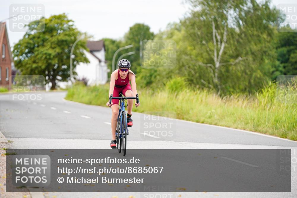 31.08.2025 - Elbe Triathlon Hamburg Michael Burmester http://msf.ph/oto/8685067 31.08.2025 12:31:34 Radfahren 1662 meine-sportfotos.de