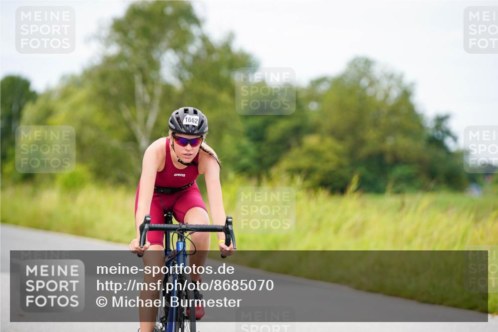 31.08.2025 - Elbe Triathlon Hamburg Michael Burmester http://msf.ph/oto/8685070 31.08.2025 12:31:35 Radfahren 1662 meine-sportfotos.de