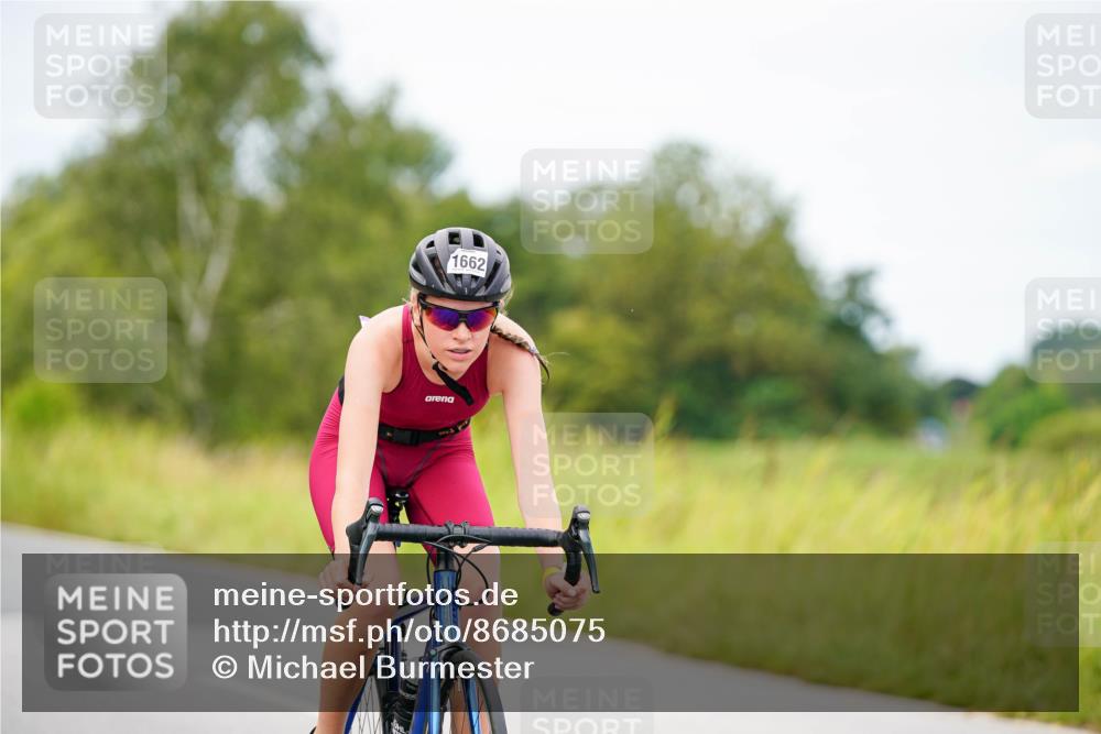 31.08.2025 - Elbe Triathlon Hamburg Michael Burmester http://msf.ph/oto/8685075 31.08.2025 12:31:35 Radfahren 1662 meine-sportfotos.de