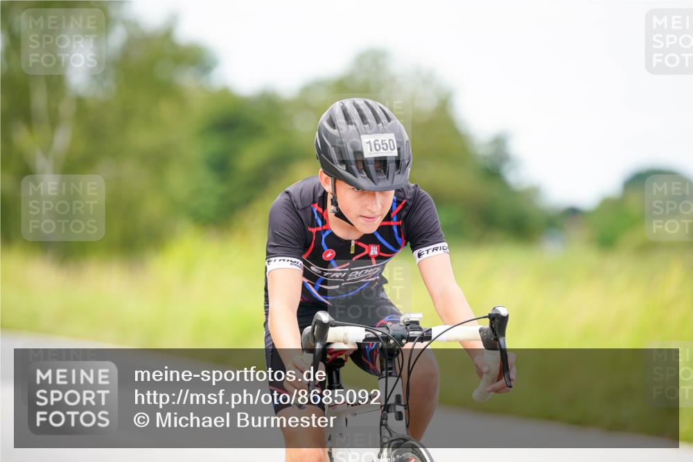 31.08.2025 - Elbe Triathlon Hamburg Michael Burmester http://msf.ph/oto/8685092 31.08.2025 12:32:21 Radfahren 1650 meine-sportfotos.de