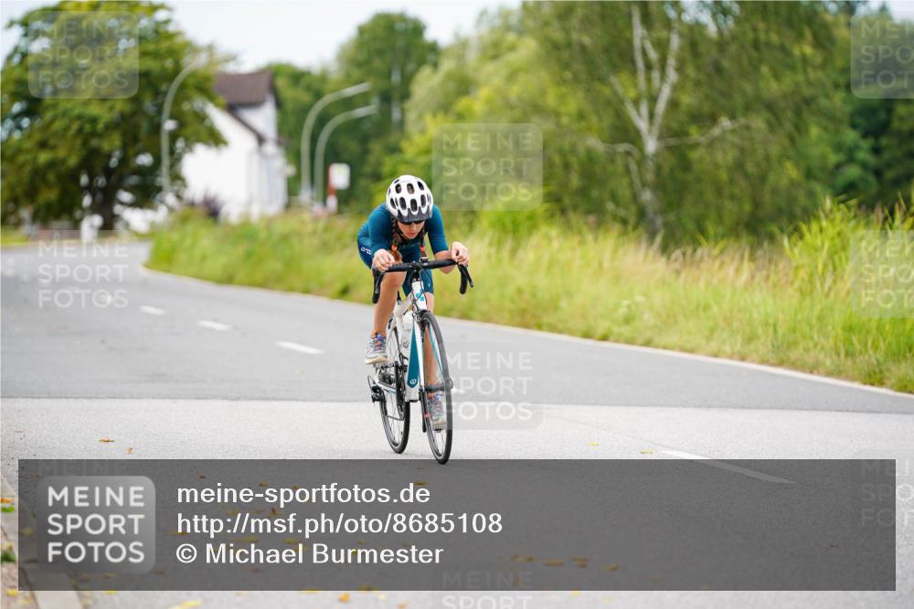 31.08.2025 - Elbe Triathlon Hamburg Michael Burmester http://msf.ph/oto/8685108 31.08.2025 12:32:52 Radfahren 1657 meine-sportfotos.de
