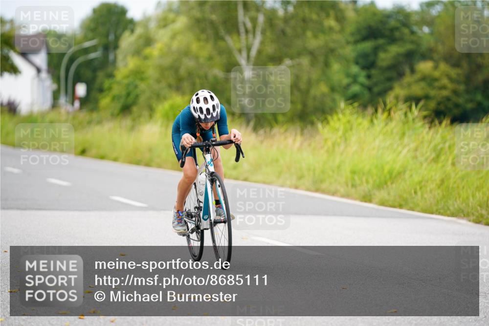 31.08.2025 - Elbe Triathlon Hamburg Michael Burmester http://msf.ph/oto/8685111 31.08.2025 12:32:52 Radfahren 1657 meine-sportfotos.de