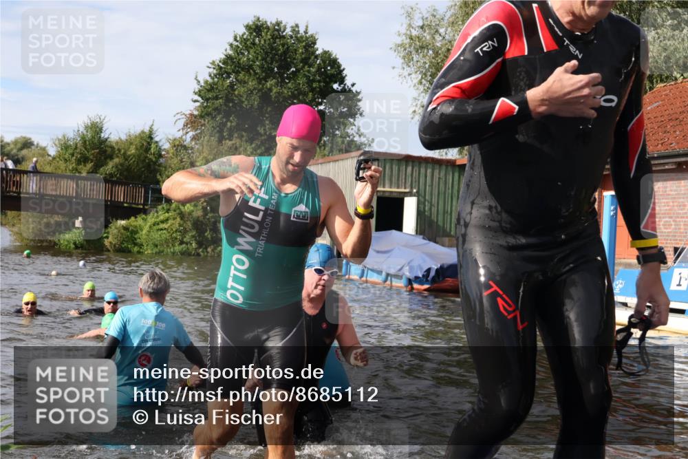 31.08.2025 - Elbe Triathlon Hamburg Luisa Fischer http://msf.ph/oto/8685112 31.08.2025 10:33:29 Schwimmen 1259, 1268, 1270, 1308, 1325 meine-sportfotos.de