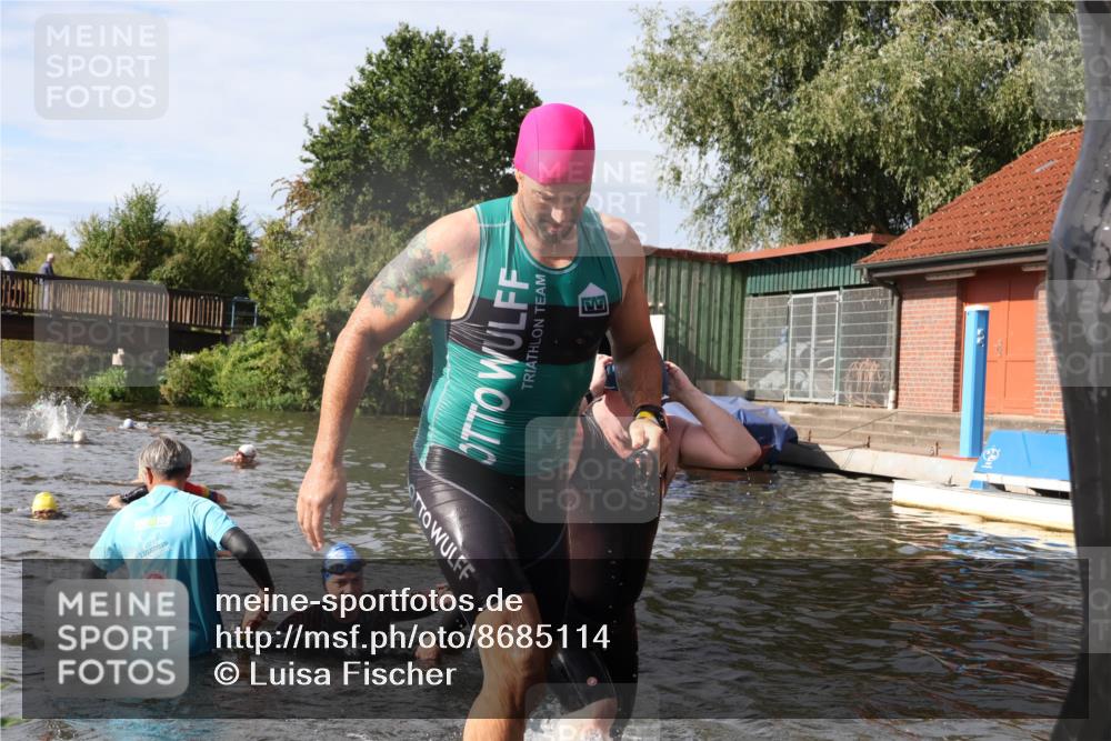 31.08.2025 - Elbe Triathlon Hamburg Luisa Fischer http://msf.ph/oto/8685114 31.08.2025 10:33:29 Schwimmen 1259, 1268, 1270, 1308, 1325 meine-sportfotos.de