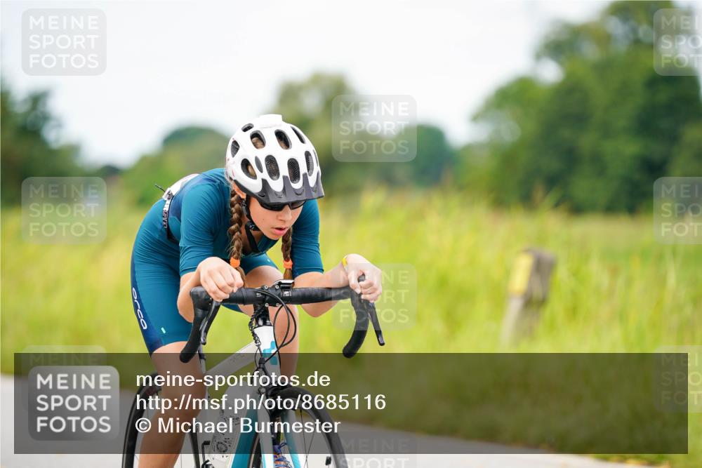 31.08.2025 - Elbe Triathlon Hamburg Michael Burmester http://msf.ph/oto/8685116 31.08.2025 12:32:53 Radfahren 1657 meine-sportfotos.de