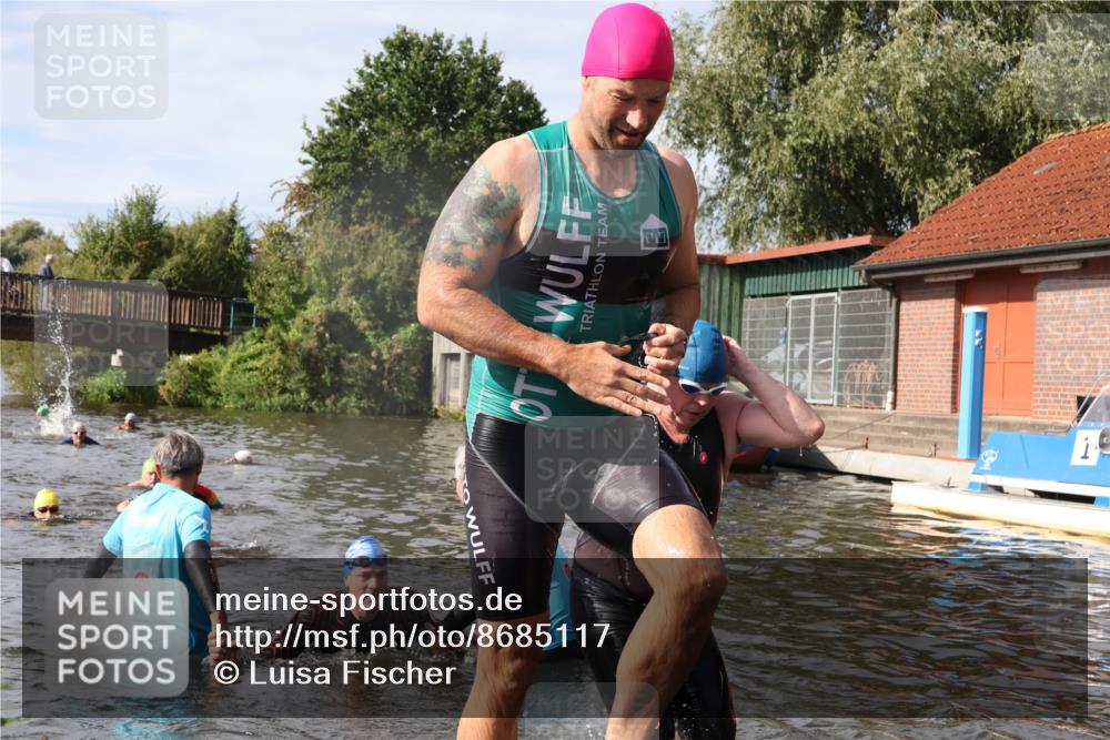 31.08.2025 - Elbe Triathlon Hamburg Luisa Fischer http://msf.ph/oto/8685117 31.08.2025 10:33:30 Schwimmen 1259, 1268, 1270, 1308, 1325 meine-sportfotos.de