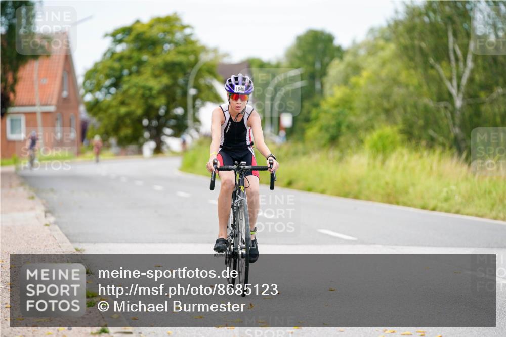 31.08.2025 - Elbe Triathlon Hamburg Michael Burmester http://msf.ph/oto/8685123 31.08.2025 12:33:17 Radfahren 1640 meine-sportfotos.de