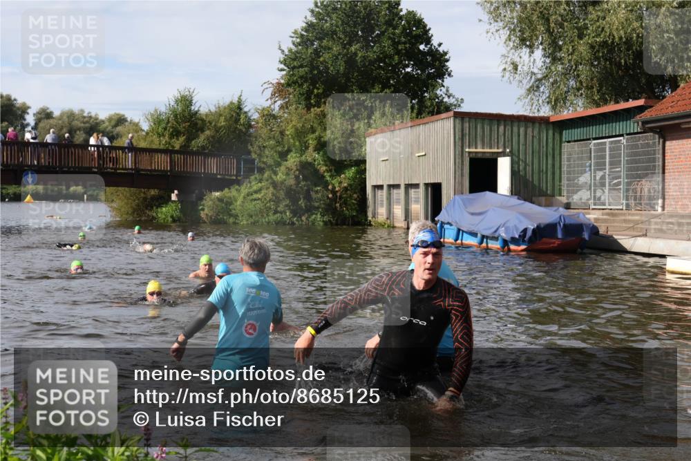 31.08.2025 - Elbe Triathlon Hamburg Luisa Fischer http://msf.ph/oto/8685125 31.08.2025 10:33:32 Schwimmen 1259, 1268, 1270, 1308, 1325 meine-sportfotos.de