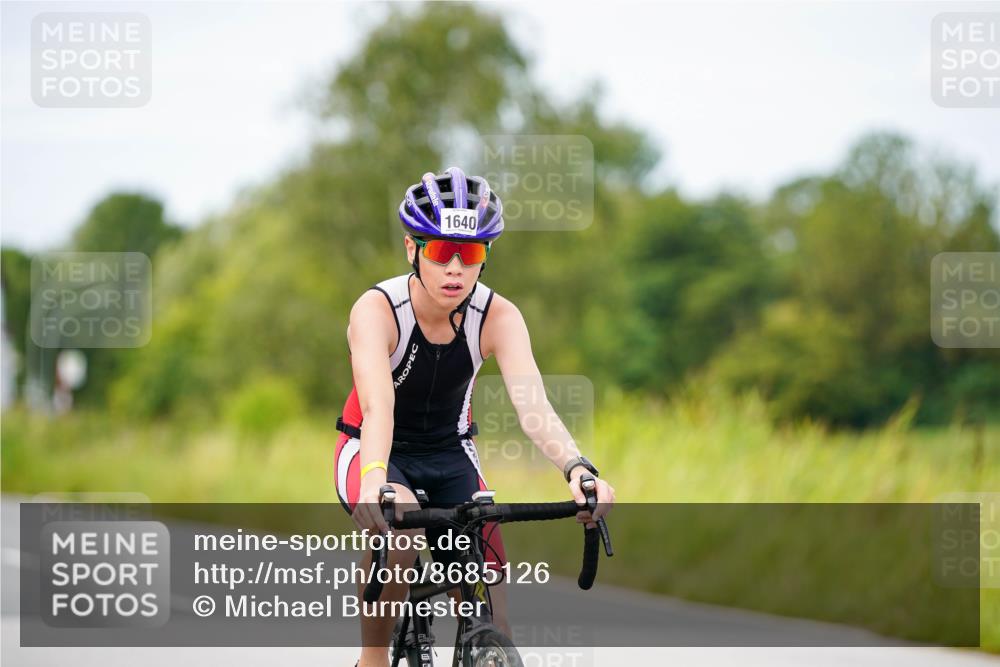 31.08.2025 - Elbe Triathlon Hamburg Michael Burmester http://msf.ph/oto/8685126 31.08.2025 12:33:18 Radfahren 1640 meine-sportfotos.de