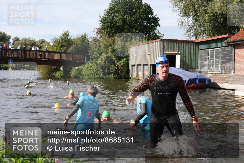 31.08.2025 - Elbe Triathlon Hamburg Luisa Fischer http://msf.ph/oto/8685131 31.08.2025 10:33:33 Schwimmen 1259, 1268, 1270, 1308, 1325 meine-sportfotos.de