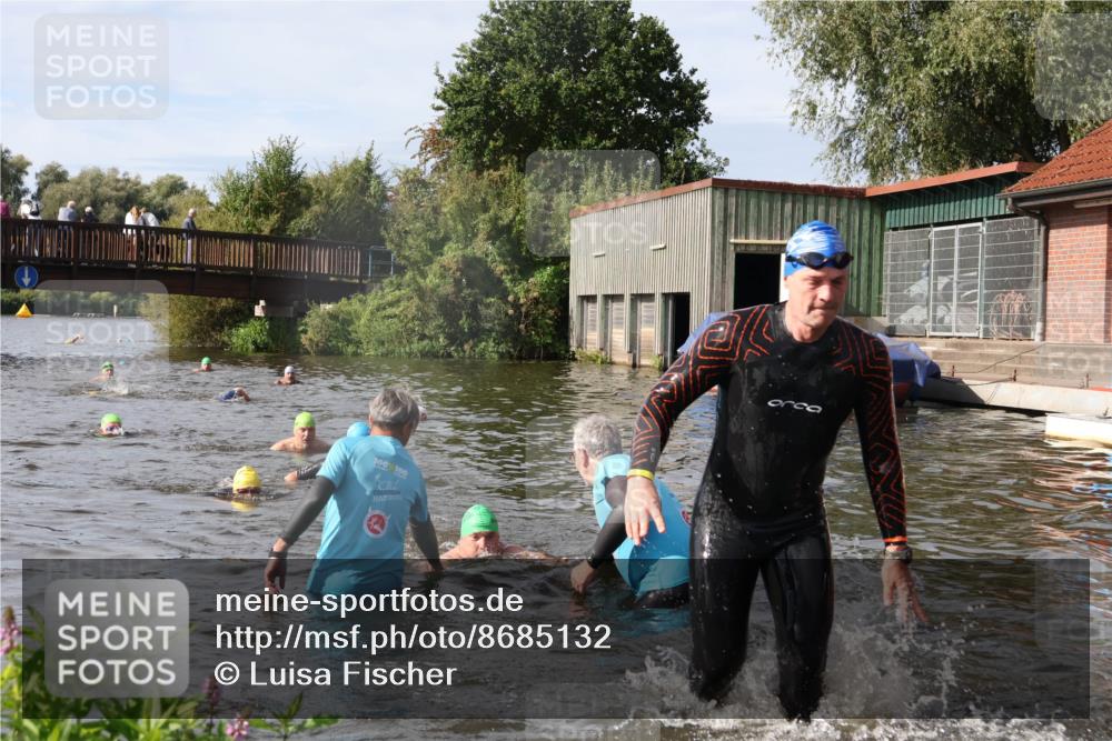 31.08.2025 - Elbe Triathlon Hamburg Luisa Fischer http://msf.ph/oto/8685132 31.08.2025 10:33:33 Schwimmen 1259, 1268, 1270, 1308, 1325 meine-sportfotos.de