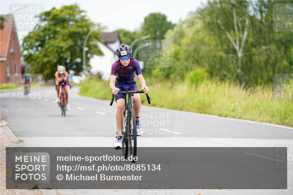 31.08.2025 - Elbe Triathlon Hamburg Michael Burmester http://msf.ph/oto/8685134 31.08.2025 12:33:28 Radfahren 1644, 1651 meine-sportfotos.de