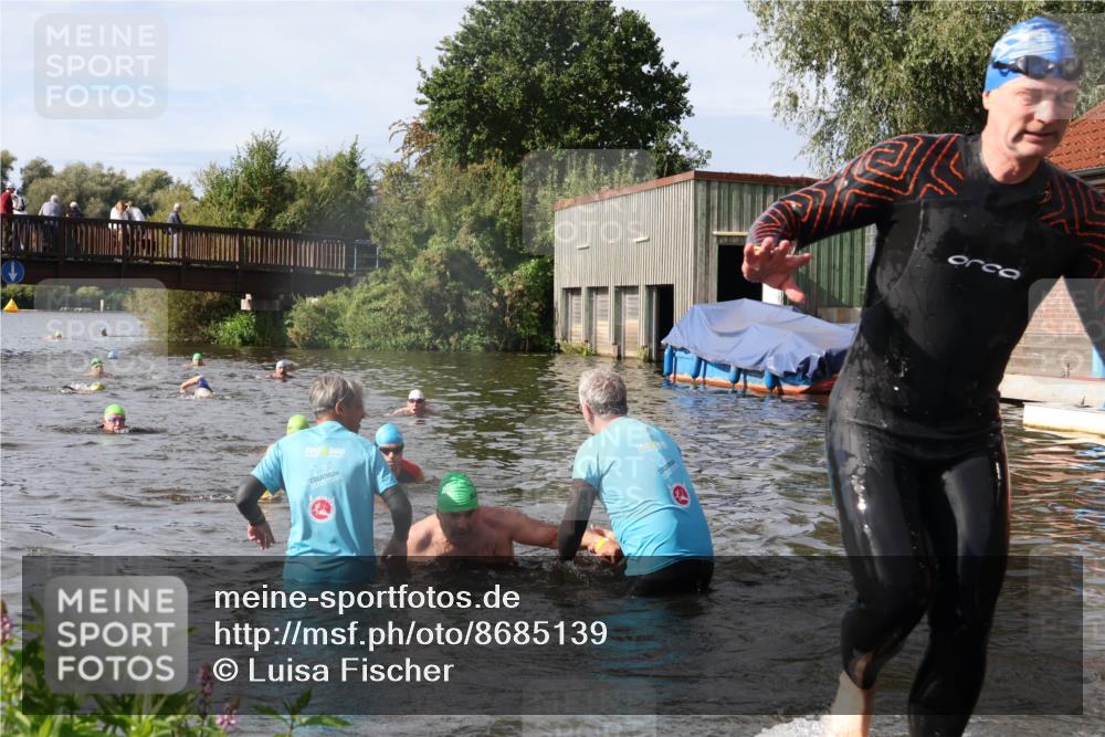 31.08.2025 - Elbe Triathlon Hamburg Luisa Fischer http://msf.ph/oto/8685139 31.08.2025 10:33:34 Schwimmen 1259, 1268, 1270, 1308, 1325 meine-sportfotos.de