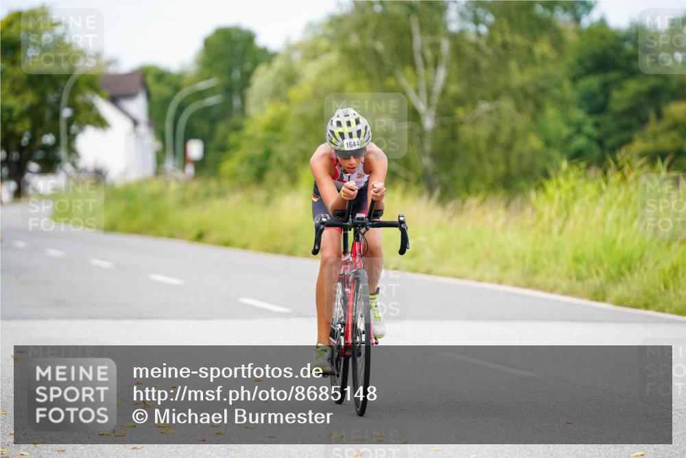 31.08.2025 - Elbe Triathlon Hamburg Michael Burmester http://msf.ph/oto/8685148 31.08.2025 12:33:32 Radfahren 1634, 1644, 1651 meine-sportfotos.de