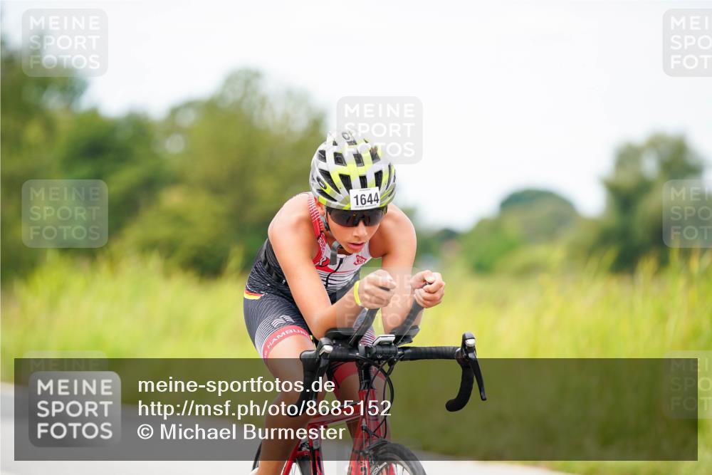 31.08.2025 - Elbe Triathlon Hamburg Michael Burmester http://msf.ph/oto/8685152 31.08.2025 12:33:32 Radfahren 1634, 1644, 1651 meine-sportfotos.de