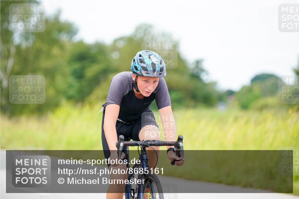 31.08.2025 - Elbe Triathlon Hamburg Michael Burmester http://msf.ph/oto/8685161 31.08.2025 12:33:39 Radfahren 1634 meine-sportfotos.de