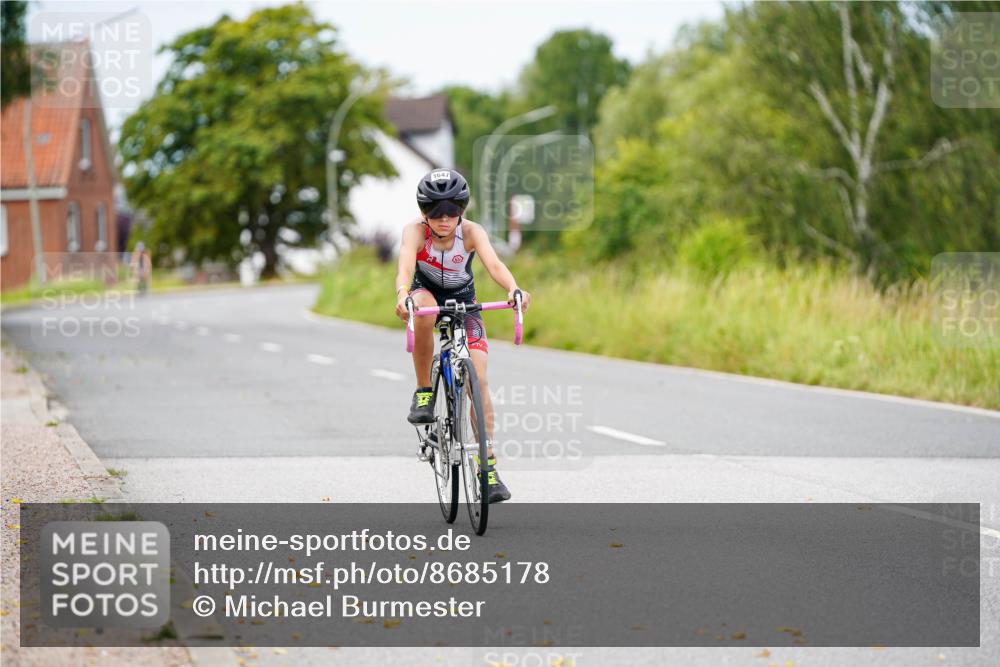 31.08.2025 - Elbe Triathlon Hamburg Michael Burmester http://msf.ph/oto/8685178 31.08.2025 12:34:28 Radfahren 1647 meine-sportfotos.de