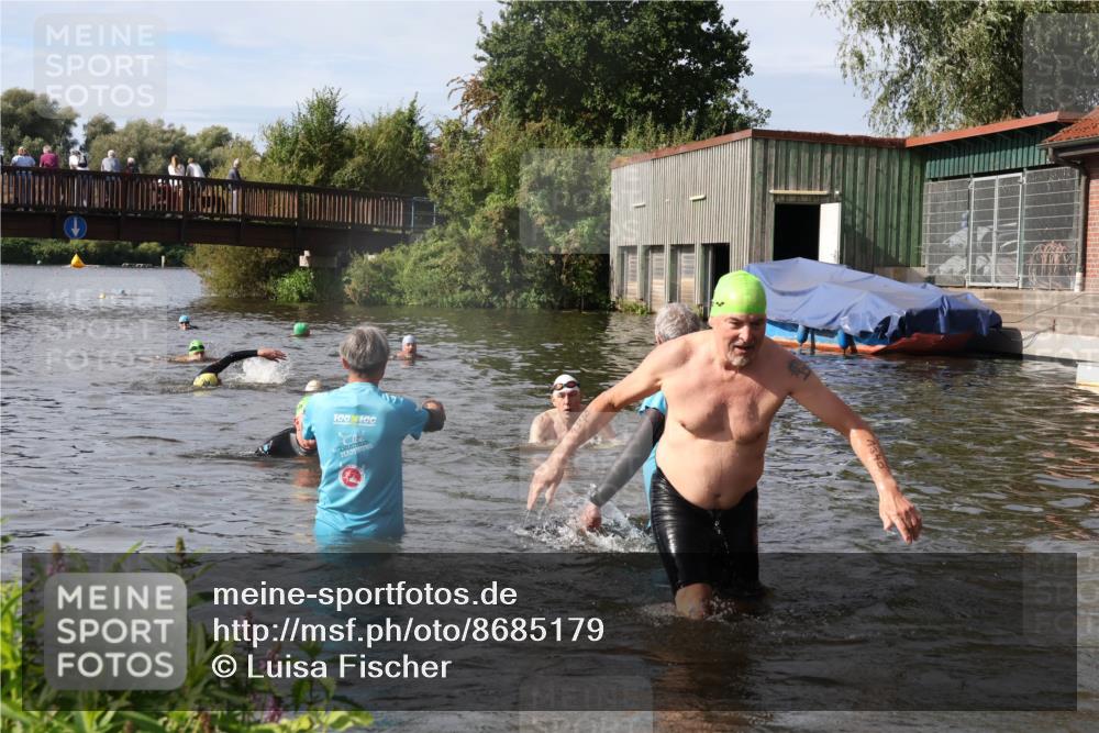 31.08.2025 - Elbe Triathlon Hamburg Luisa Fischer http://msf.ph/oto/8685179 31.08.2025 10:33:47 Schwimmen 1313, 1316, 1340 meine-sportfotos.de