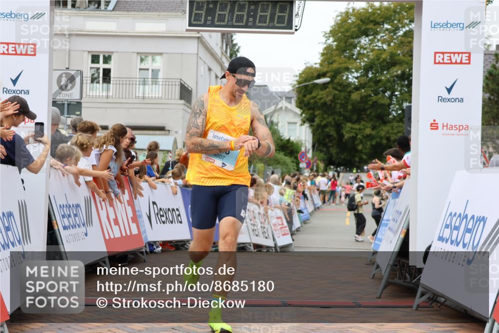 31.08.2025 - 21. Blankeneser Heldenlauf Strokosch-Dieckow http://msf.ph/oto/8685180 31.08.2025 12:01:00 Ziel 4366, 4007 meine-sportfotos.de