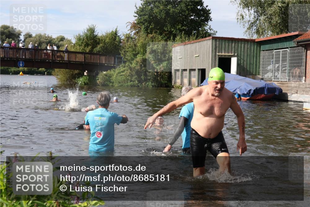 31.08.2025 - Elbe Triathlon Hamburg Luisa Fischer http://msf.ph/oto/8685181 31.08.2025 10:33:48 Schwimmen 1313, 1316, 1340 meine-sportfotos.de