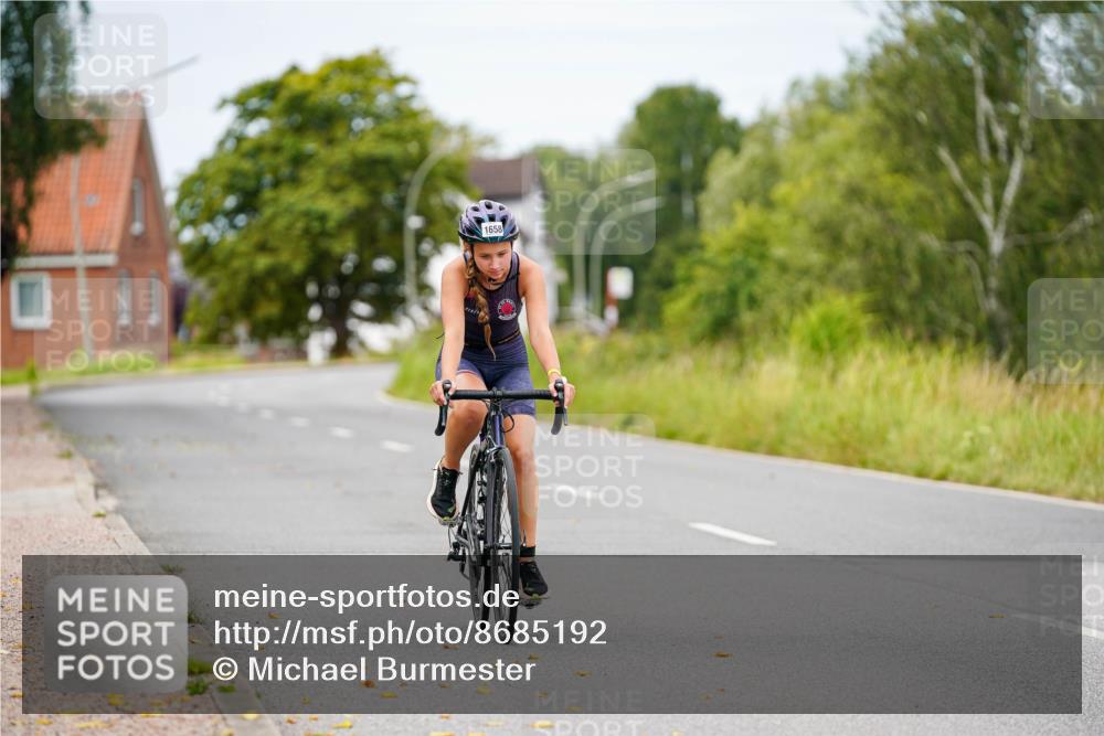 31.08.2025 - Elbe Triathlon Hamburg Michael Burmester http://msf.ph/oto/8685192 31.08.2025 12:34:46 Radfahren 1658 meine-sportfotos.de