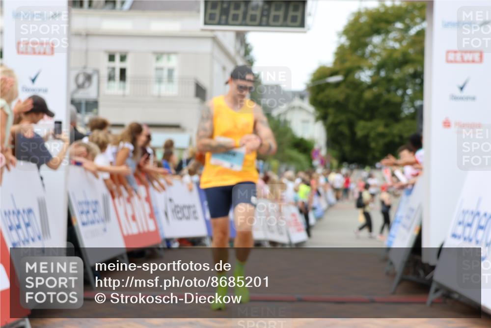 31.08.2025 - 21. Blankeneser Heldenlauf Strokosch-Dieckow http://msf.ph/oto/8685201 31.08.2025 12:01:00 Ziel 4366, 4007 meine-sportfotos.de