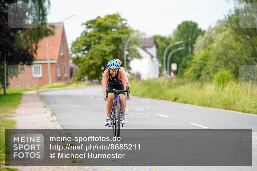 31.08.2025 - Elbe Triathlon Hamburg Michael Burmester http://msf.ph/oto/8685211 31.08.2025 12:35:32 Radfahren 1646, 1664 meine-sportfotos.de