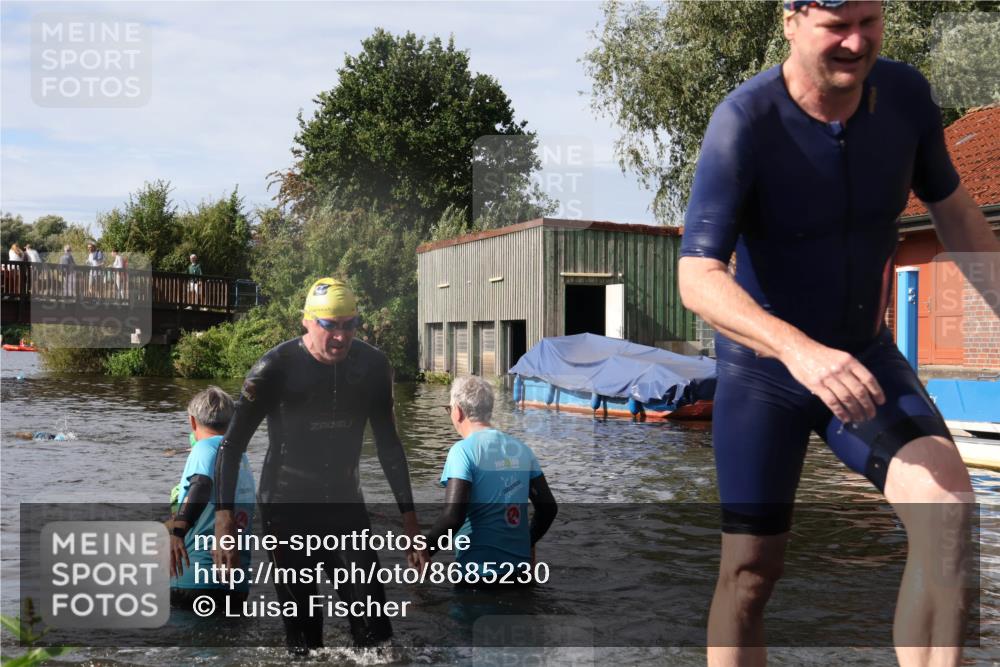 31.08.2025 - Elbe Triathlon Hamburg Luisa Fischer http://msf.ph/oto/8685230 31.08.2025 10:34:07 Schwimmen 1267, 1328, 1342, 1343 meine-sportfotos.de